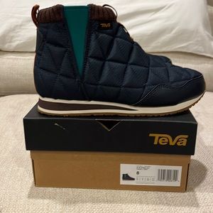 Teva booties worn once! So cute!